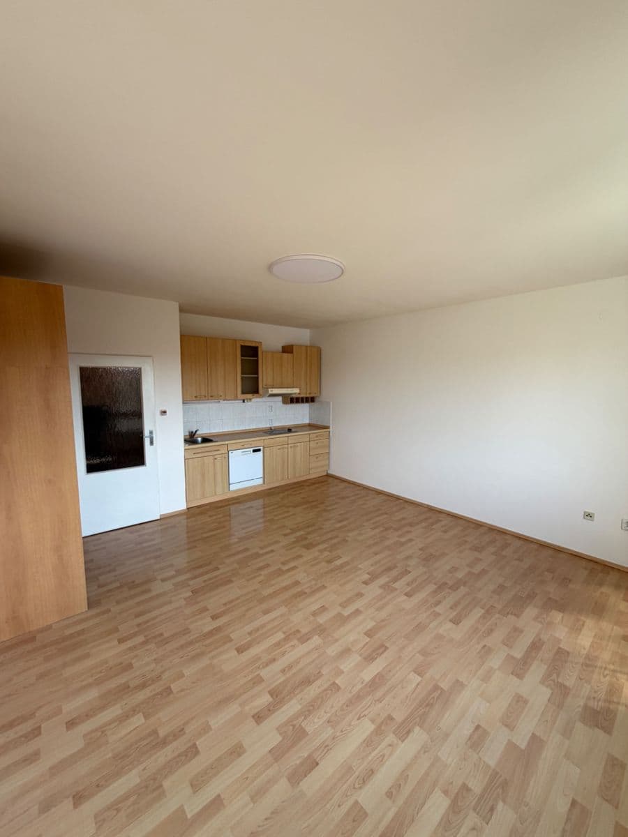 Prenájom bytu 1-izbový 31 m², Zimní, Hostivice, Středočeský kraj Prenájom bytu 1-izbový 31 m², Zimní, Hostivice, Středočeský kraj