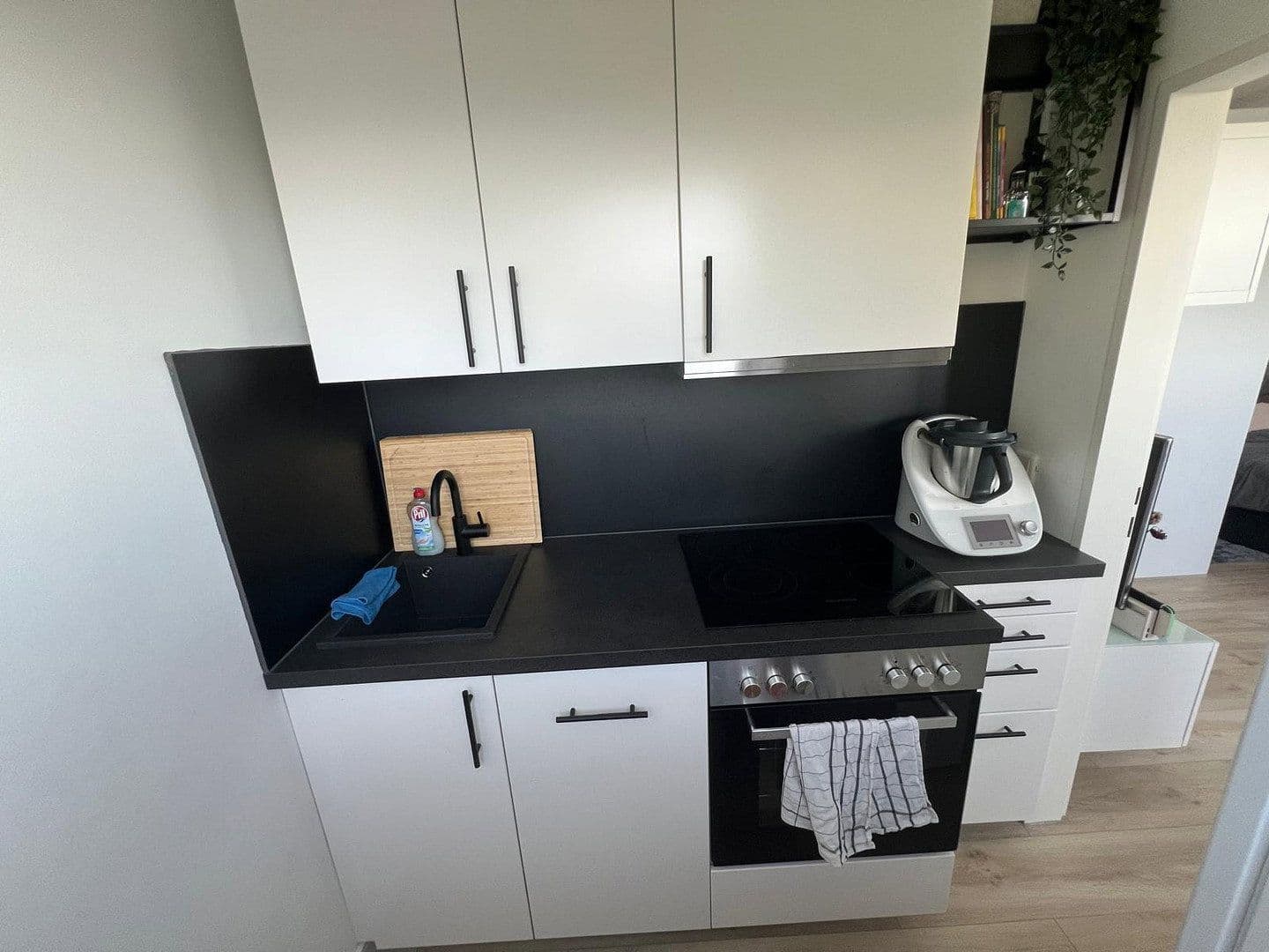 Prenájom bytu 1-izbový 26 m², Meerbusch, Severné Porýnie - Westfálsko Prenájom bytu 1-izbový 26 m², Meerbusch, Severné Porýnie - Westfálsko