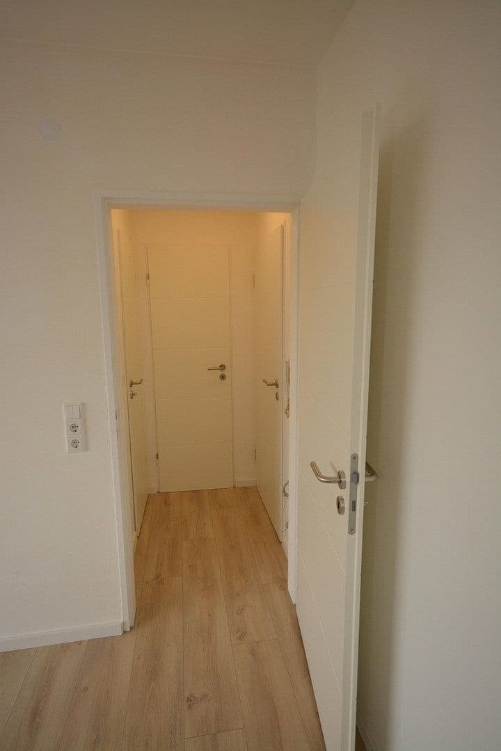 Prenájom bytu 1-izbový 26 m², Meerbusch, Severné Porýnie - Westfálsko Prenájom bytu 1-izbový 26 m², Meerbusch, Severné Porýnie - Westfálsko