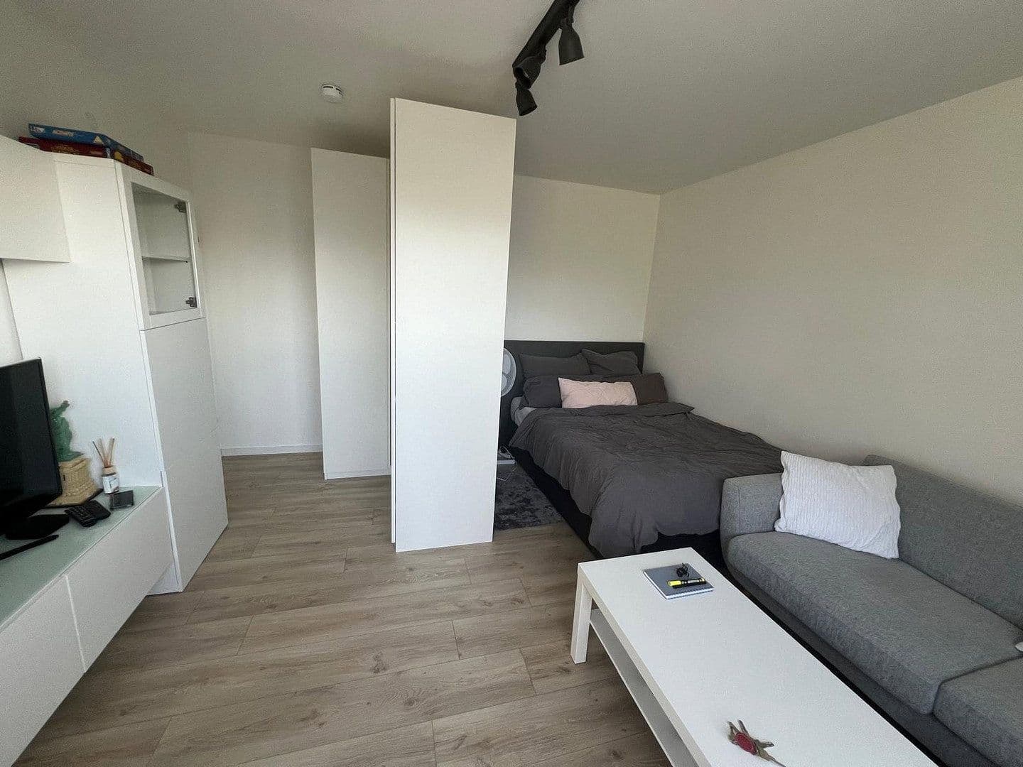 Prenájom bytu 1-izbový 26 m², Meerbusch, Severné Porýnie - Westfálsko Prenájom bytu 1-izbový 26 m², Meerbusch, Severné Porýnie - Westfálsko