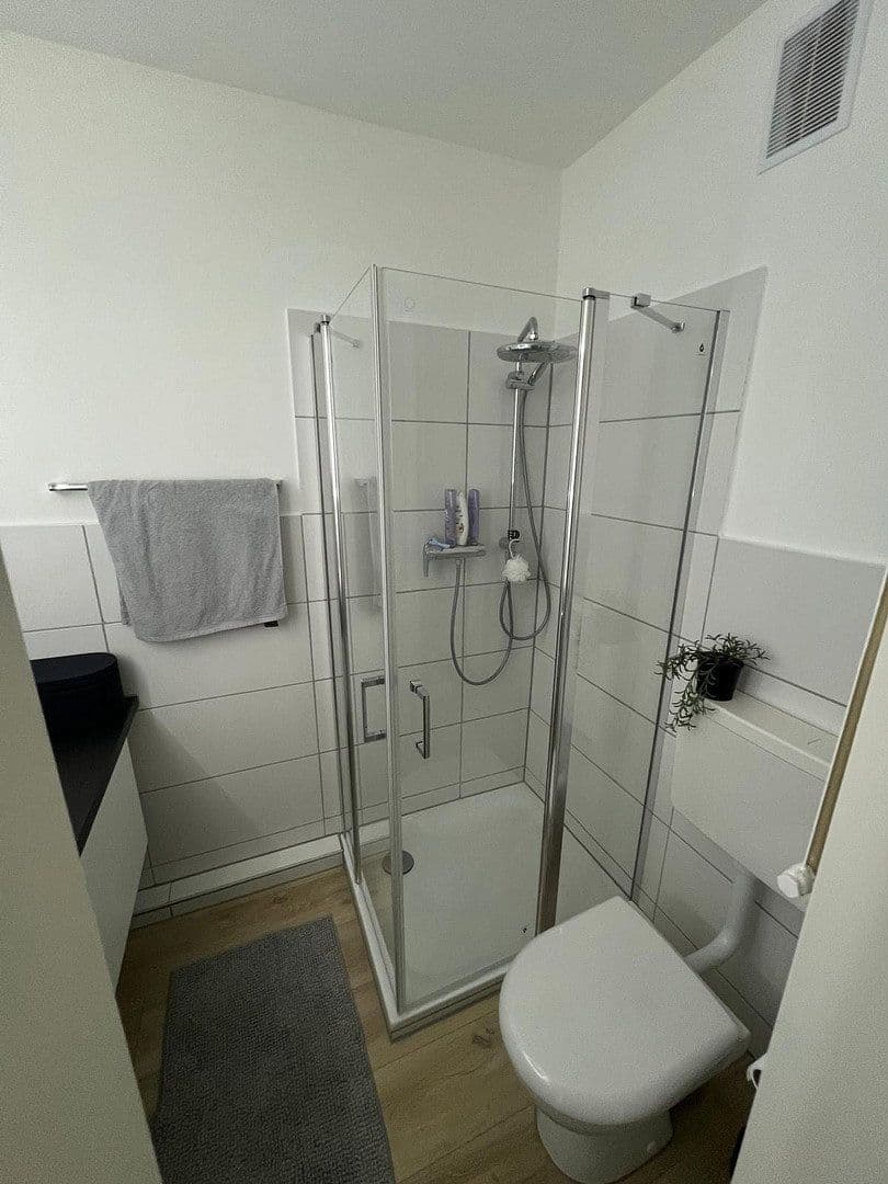 Prenájom bytu 1-izbový 26 m², Meerbusch, Severné Porýnie - Westfálsko Prenájom bytu 1-izbový 26 m², Meerbusch, Severné Porýnie - Westfálsko