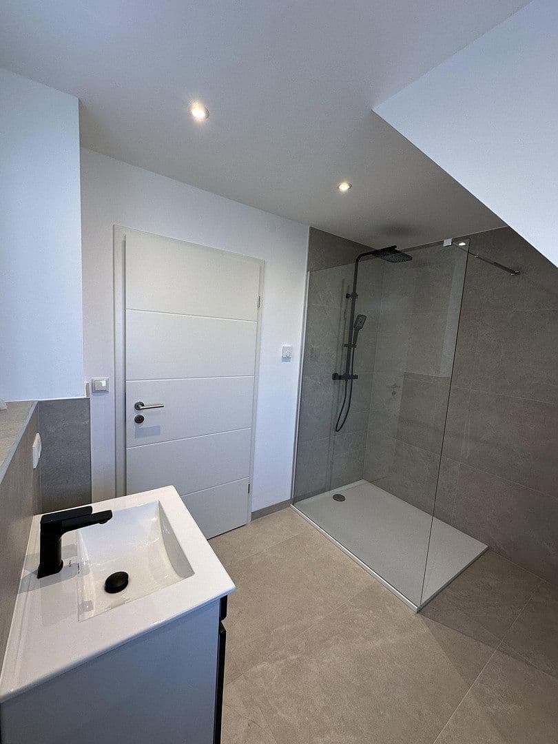 Predaj domu 135 m², pozemek 565 m², Viereth-Trunstadt, Bavorsko Predaj domu 135 m², pozemek 565 m², Viereth-Trunstadt, Bavorsko