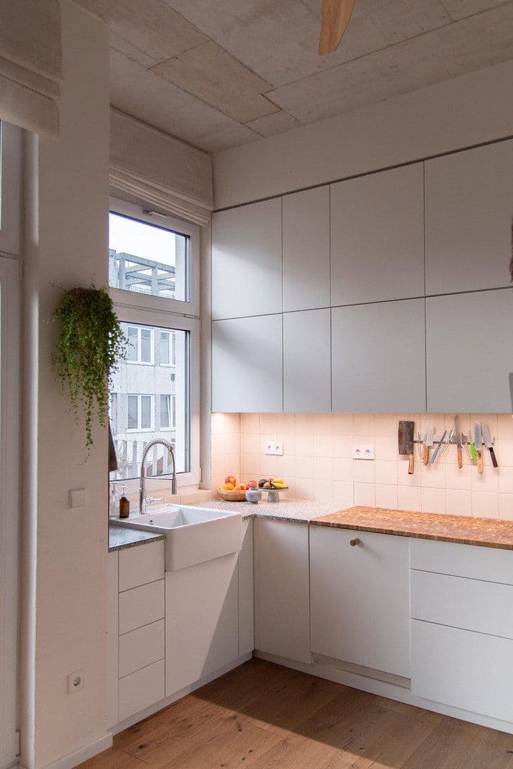 Predaj bytu 4-izbový 80 m², Köln, Severné Porýnie - Westfálsko Predaj bytu 4-izbový 80 m², Köln, Severné Porýnie - Westfálsko