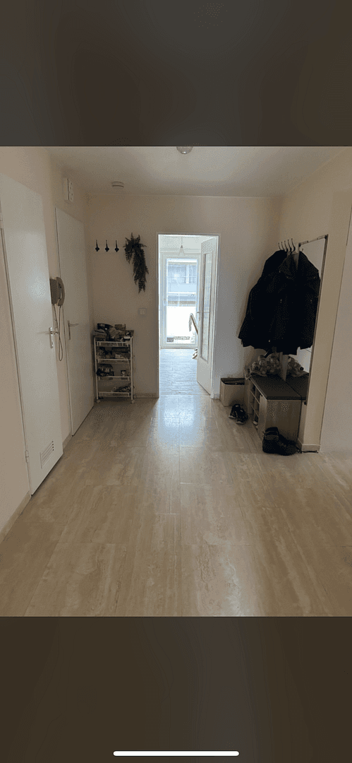 Prenájom bytu 4-izbový 15 m², Birnauer Straße 16, Konstanz, Bádensko-Wurttembersko Prenájom bytu 4-izbový 15 m², Birnauer Straße 16, Konstanz, Bádensko-Wurttembersko