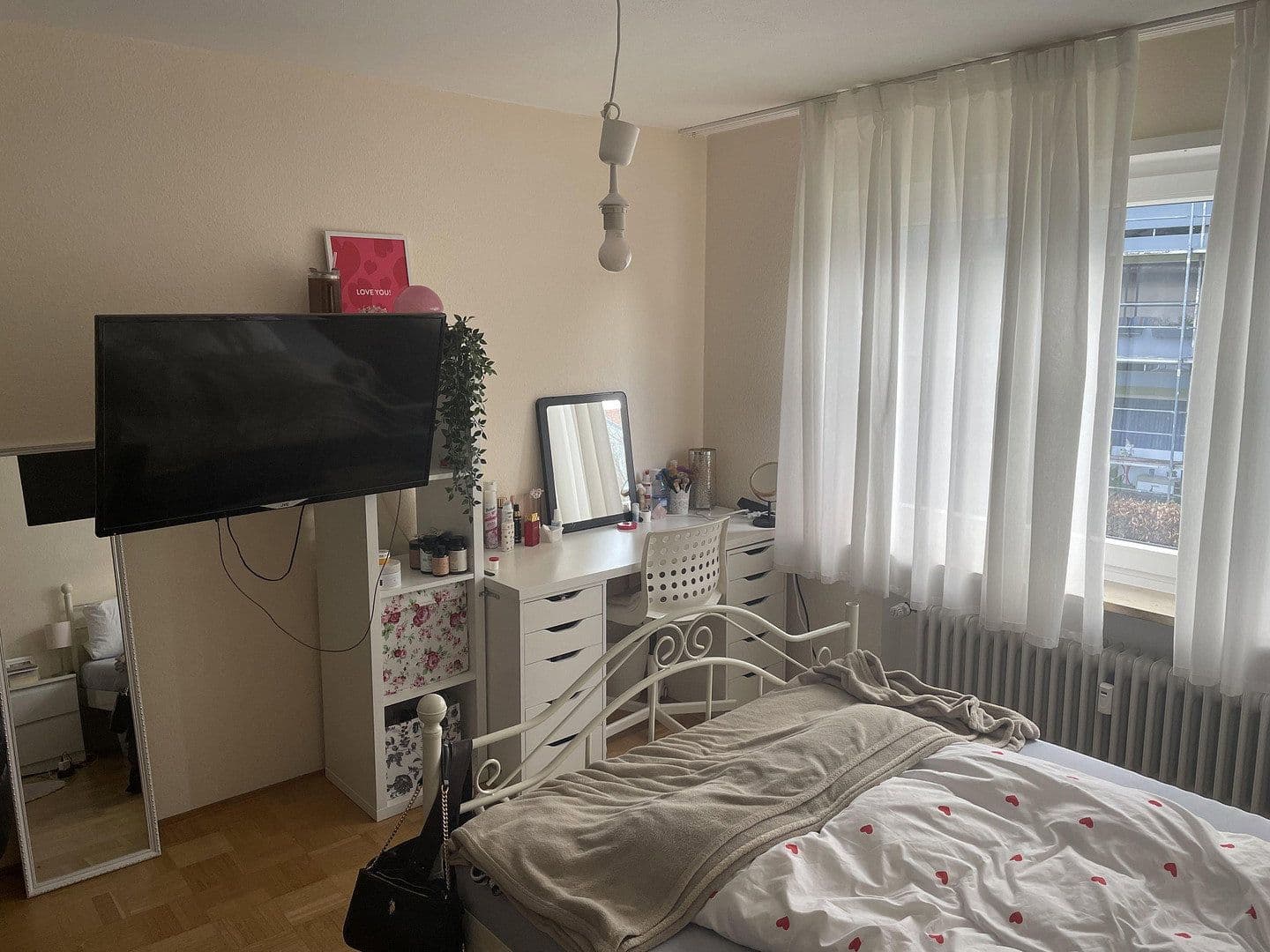 Prenájom bytu 4-izbový 15 m², Birnauer Straße 16, Konstanz, Bádensko-Wurttembersko Prenájom bytu 4-izbový 15 m², Birnauer Straße 16, Konstanz, Bádensko-Wurttembersko