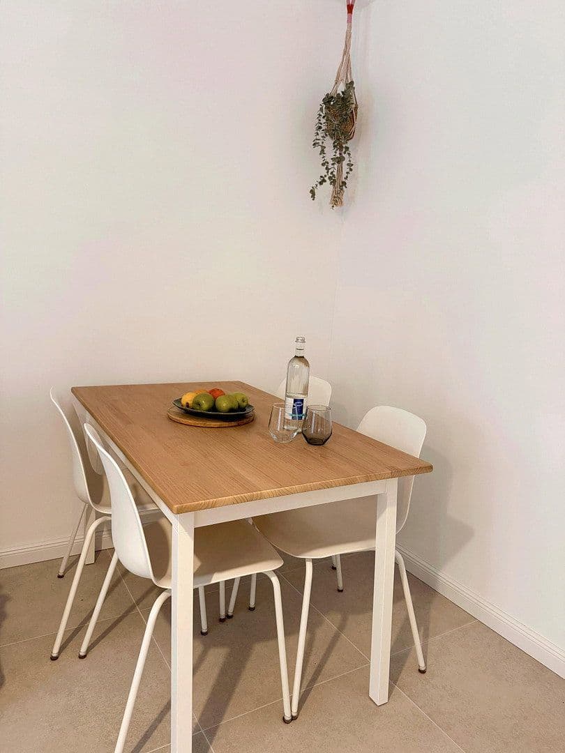 Prenájom bytu 2-izbový 55 m², Berlin, Berlín Prenájom bytu 2-izbový 55 m², Berlin, Berlín