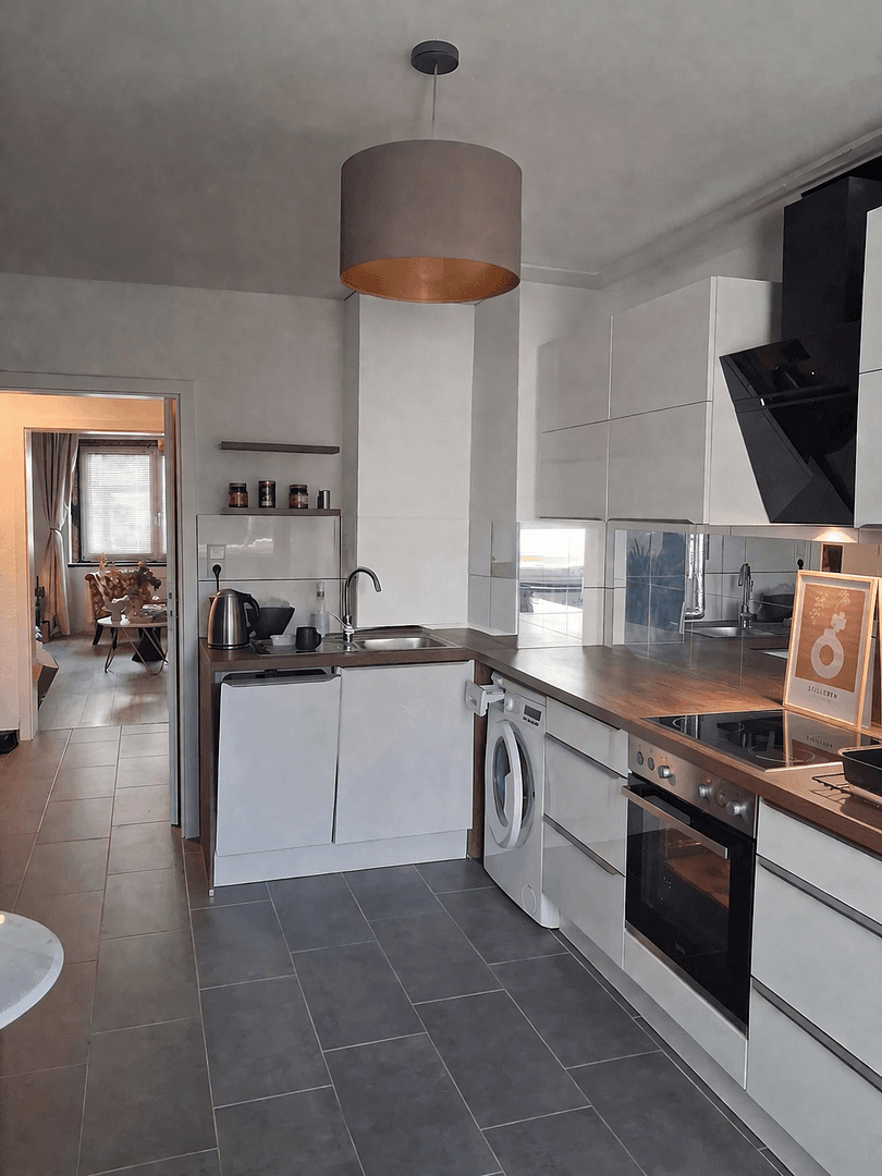 Prenájom bytu 2-izbový 50 m², Dillenburger Straße 38–40, Köln, Severné Porýnie - Westfálsko Prenájom bytu 2-izbový 50 m², Dillenburger Straße 38–40, Köln, Severné Porýnie - Westfálsko