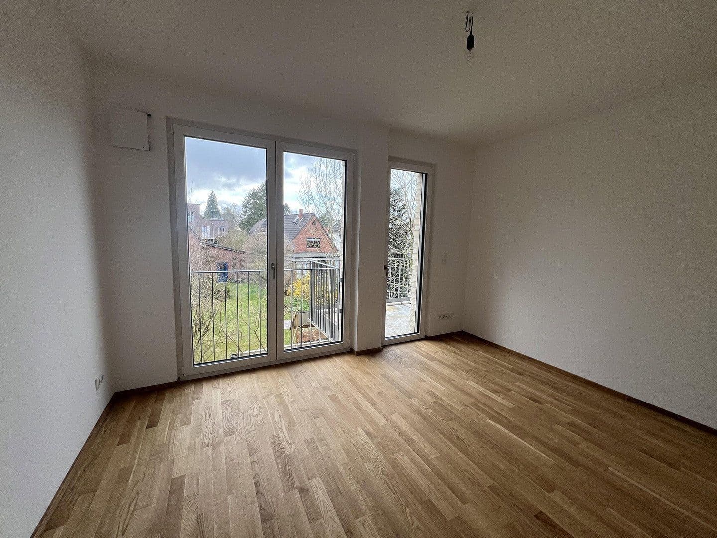 Prenájom bytu 6-izbový 142 m², Sülldorfer Landstraße 8a, Hamburg, Hamburg Prenájom bytu 6-izbový 142 m², Sülldorfer Landstraße 8a, Hamburg, Hamburg