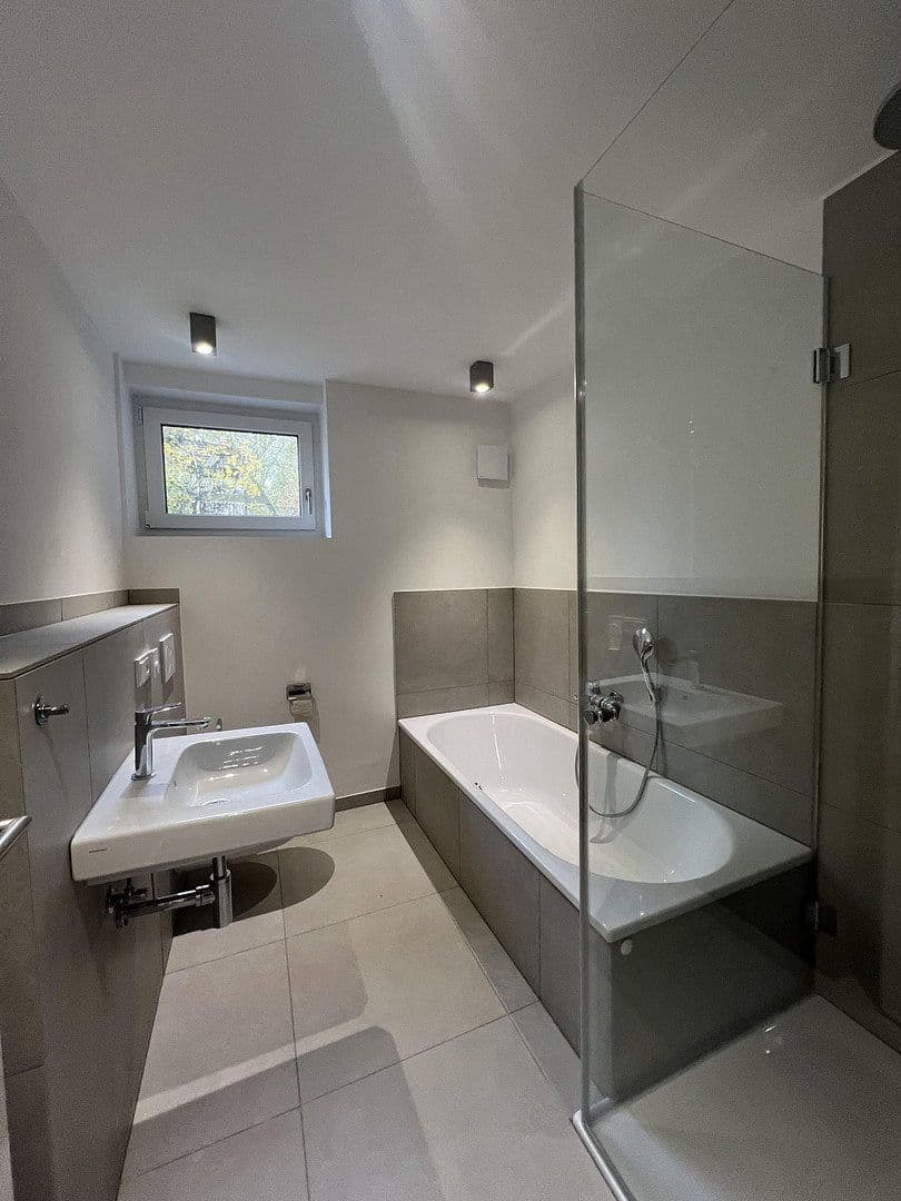 Prenájom bytu 6-izbový 142 m², Sülldorfer Landstraße 8a, Hamburg, Hamburg Prenájom bytu 6-izbový 142 m², Sülldorfer Landstraße 8a, Hamburg, Hamburg