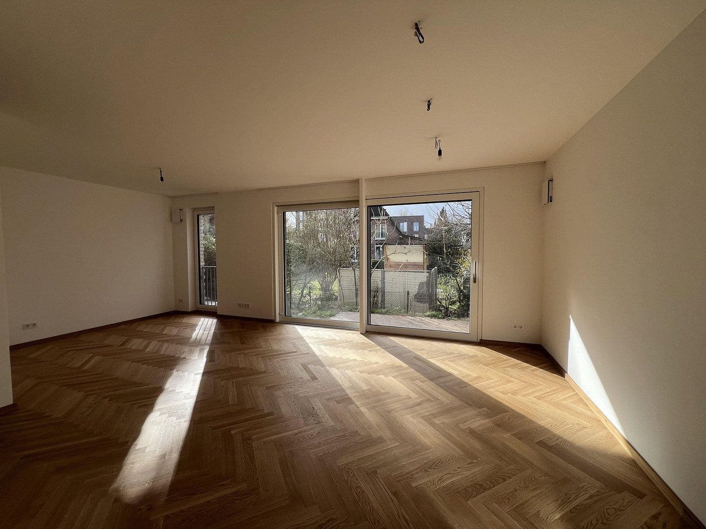 Prenájom bytu 6-izbový 142 m², Sülldorfer Landstraße 8a, Hamburg, Hamburg Prenájom bytu 6-izbový 142 m², Sülldorfer Landstraße 8a, Hamburg, Hamburg