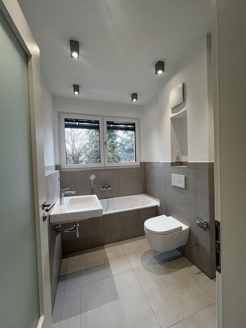 Prenájom bytu 6-izbový 142 m², Sülldorfer Landstraße 8a, Hamburg, Hamburg Prenájom bytu 6-izbový 142 m², Sülldorfer Landstraße 8a, Hamburg, Hamburg