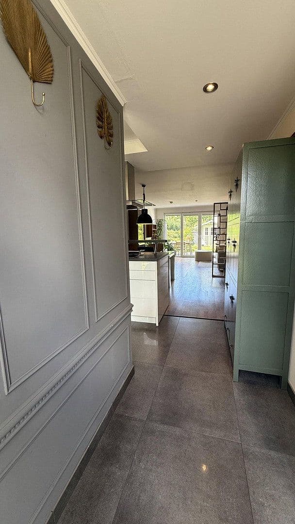 Prenájom bytu 3-izbový 77 m², Hamburg, Hamburg Prenájom bytu 3-izbový 77 m², Hamburg, Hamburg