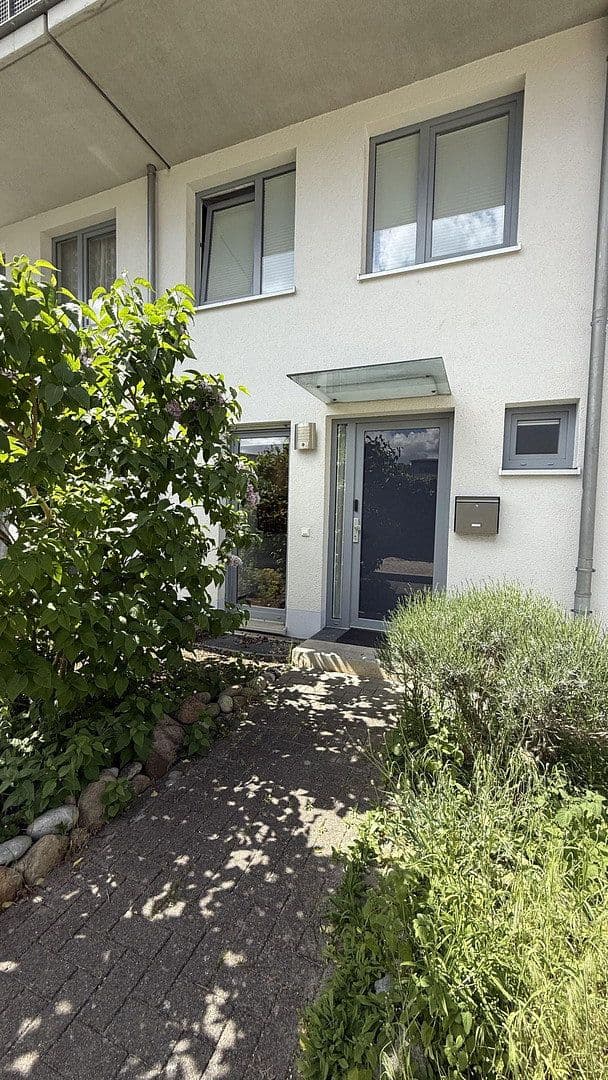 Prenájom bytu 3-izbový 77 m², Hamburg, Hamburg Prenájom bytu 3-izbový 77 m², Hamburg, Hamburg