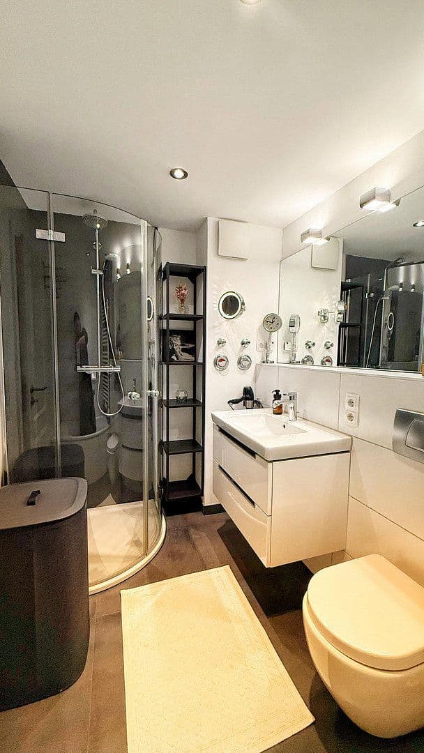 Prenájom bytu 3-izbový 77 m², Hamburg, Hamburg Prenájom bytu 3-izbový 77 m², Hamburg, Hamburg