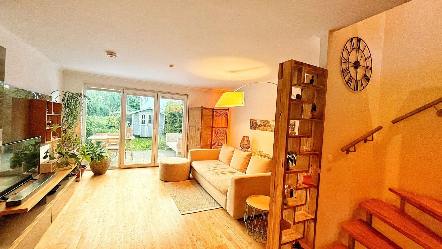 Prenájom bytu 3-izbový 77 m², Hamburg, Hamburg Prenájom bytu 3-izbový 77 m², Hamburg, Hamburg