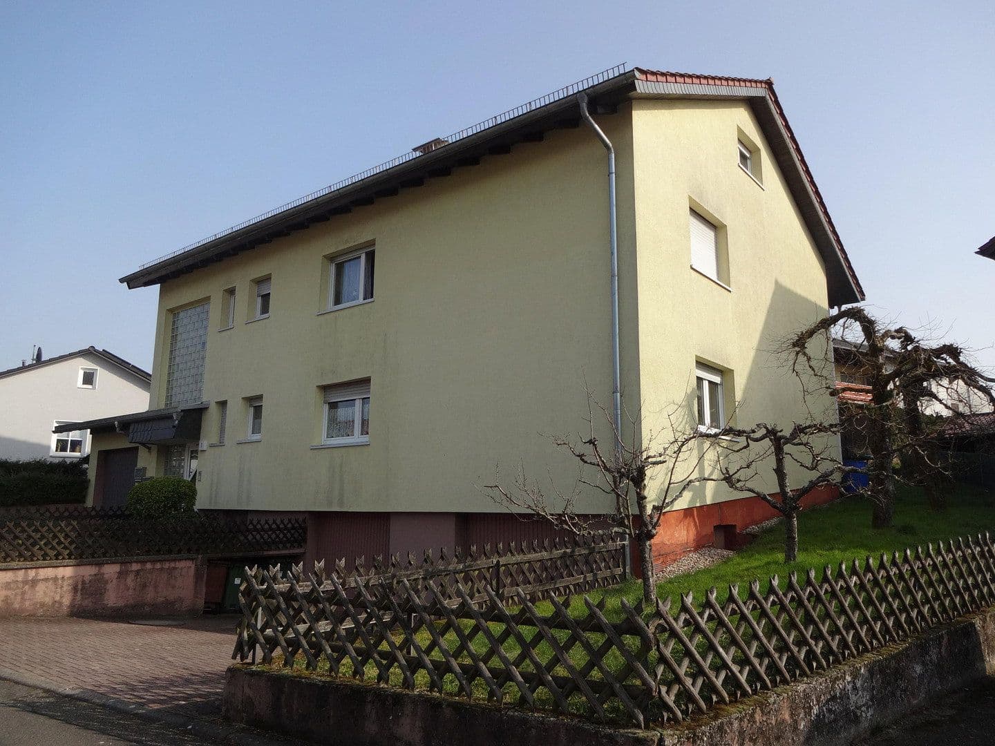 Predaj domu 250 m², pozemek 710 m², Wiesenbach, Bádensko-Wurttembersko Predaj domu 250 m², pozemek 710 m², Wiesenbach, Bádensko-Wurttembersko