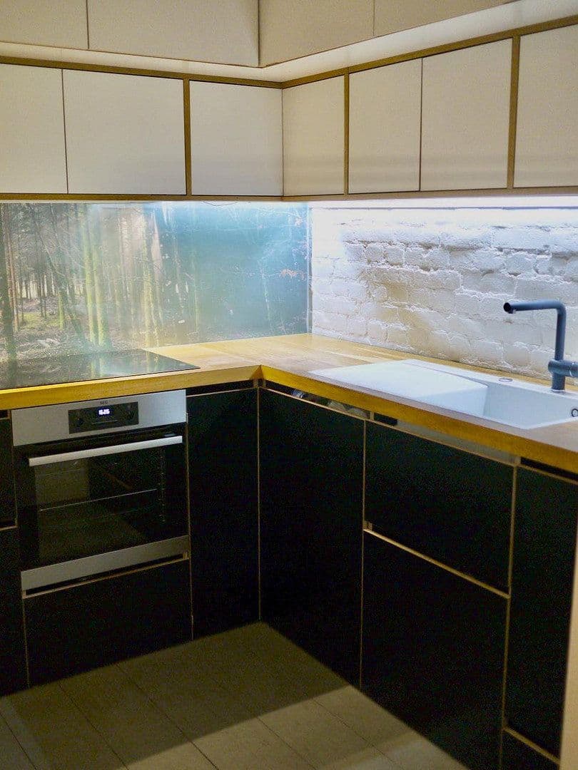 Predaj bytu 4-izbový 80 m², Berlin, Berlín Predaj bytu 4-izbový 80 m², Berlin, Berlín