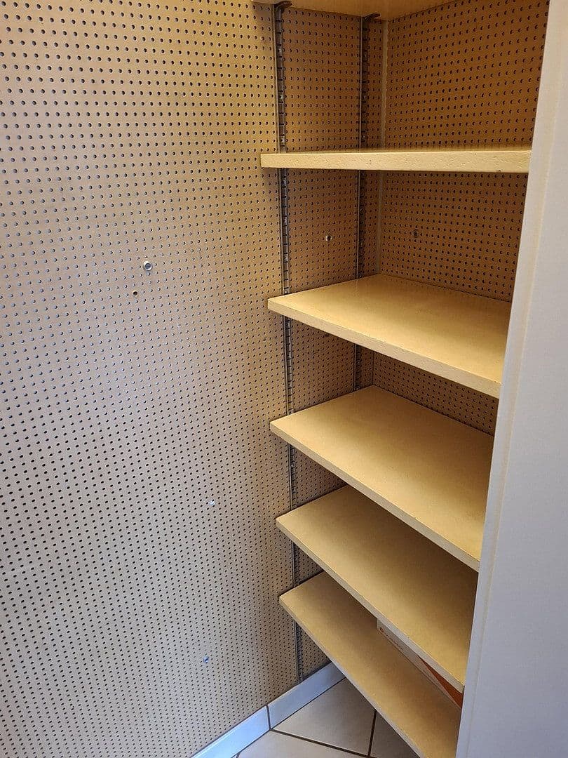 Prenájom bytu 2-izbový 57 m², Karlsruhe, Bádensko-Wurttembersko Prenájom bytu 2-izbový 57 m², Karlsruhe, Bádensko-Wurttembersko