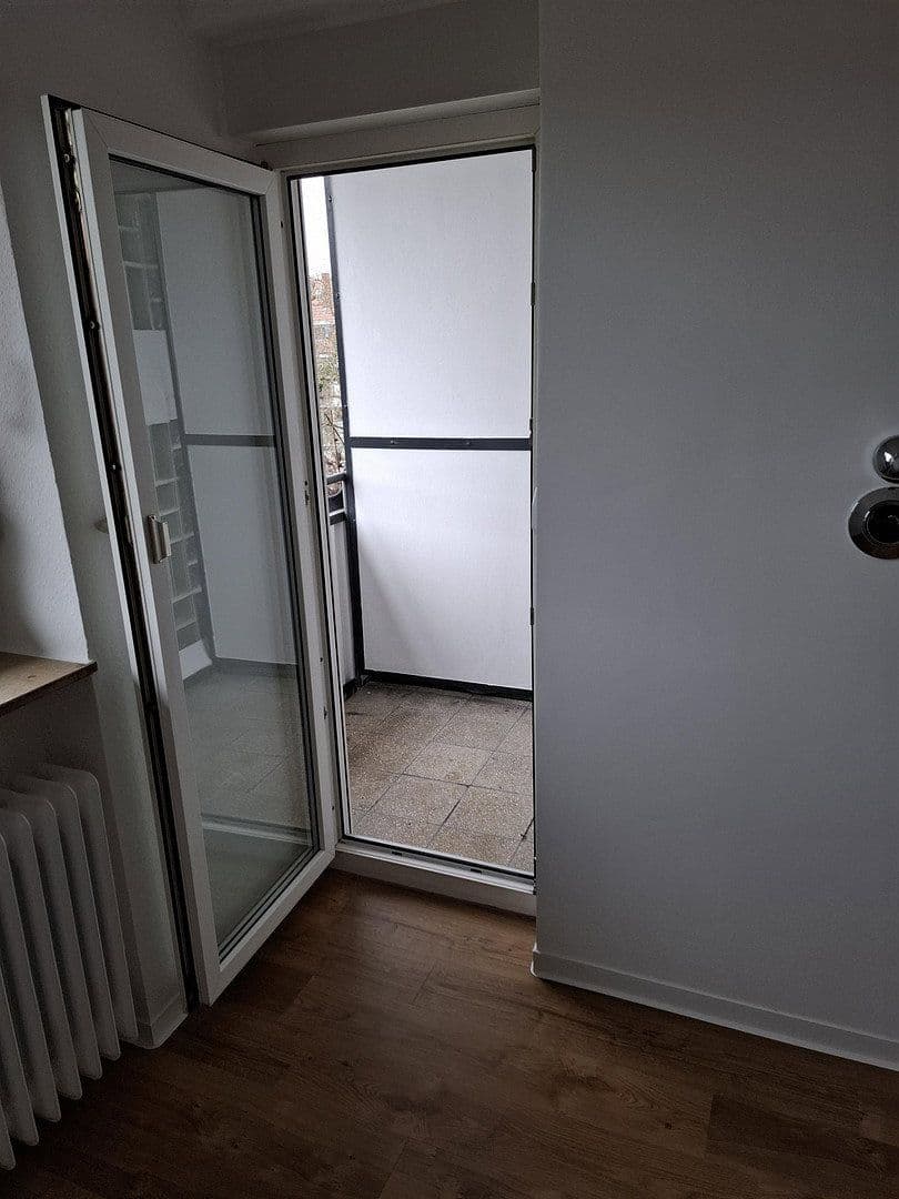 Prenájom bytu 2-izbový 57 m², Karlsruhe, Bádensko-Wurttembersko Prenájom bytu 2-izbový 57 m², Karlsruhe, Bádensko-Wurttembersko