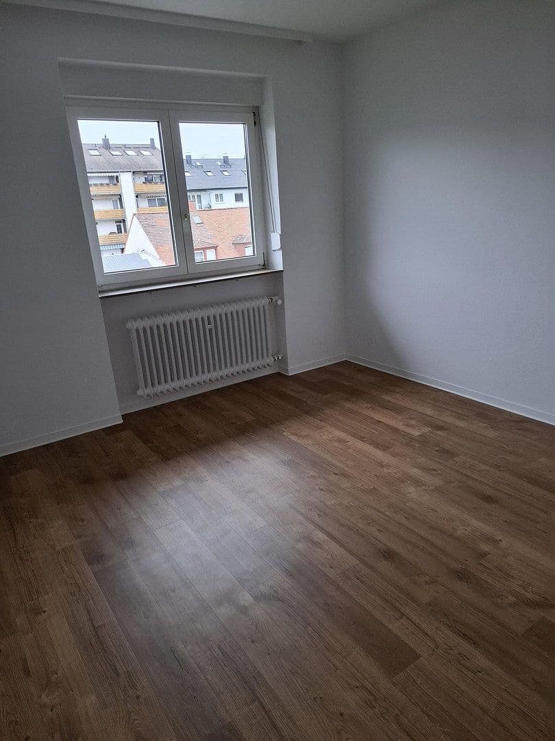 Prenájom bytu 2-izbový 57 m², Karlsruhe, Bádensko-Wurttembersko Prenájom bytu 2-izbový 57 m², Karlsruhe, Bádensko-Wurttembersko