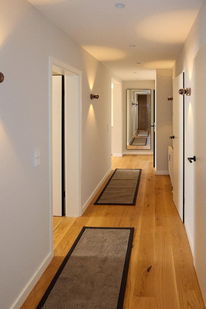 Prenájom bytu 3-izbový 89 m², Walther-Rathenau-Straße 28a, Zwickau, Sasko Prenájom bytu 3-izbový 89 m², Walther-Rathenau-Straße 28a, Zwickau, Sasko