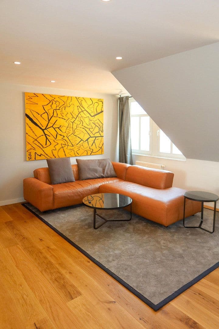 Prenájom bytu 3-izbový 89 m², Walther-Rathenau-Straße 28a, Zwickau, Sasko Prenájom bytu 3-izbový 89 m², Walther-Rathenau-Straße 28a, Zwickau, Sasko