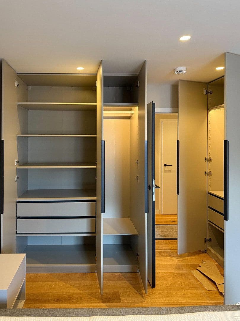 Prenájom bytu 3-izbový 89 m², Walther-Rathenau-Straße 28a, Zwickau, Sasko Prenájom bytu 3-izbový 89 m², Walther-Rathenau-Straße 28a, Zwickau, Sasko