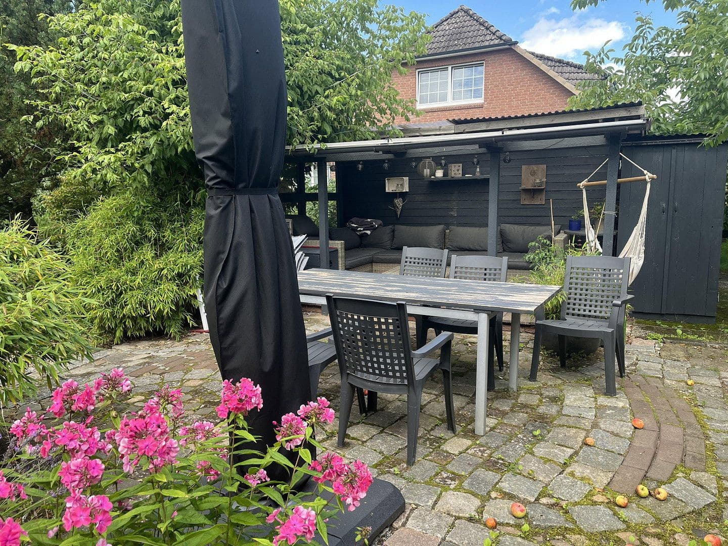 Predaj domu 173 m², pozemek 1.327 m², Deutsch Evern, Dolné Sasko Predaj domu 173 m², pozemek 1.327 m², Deutsch Evern, Dolné Sasko