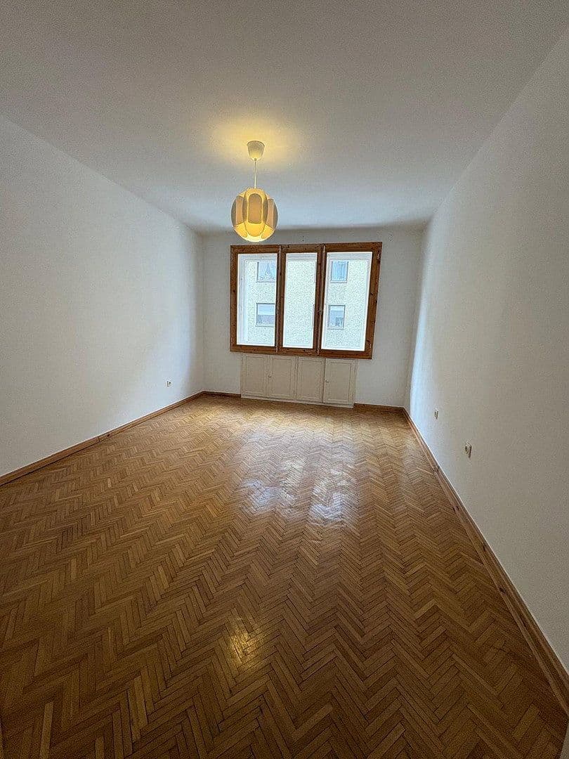 Prenájom bytu 2-izbový 60 m², Linenstraße 42, Düsseldorf, Severné Porýnie - Westfálsko Prenájom bytu 2-izbový 60 m², Linenstraße 42, Düsseldorf, Severné Porýnie - Westfálsko
