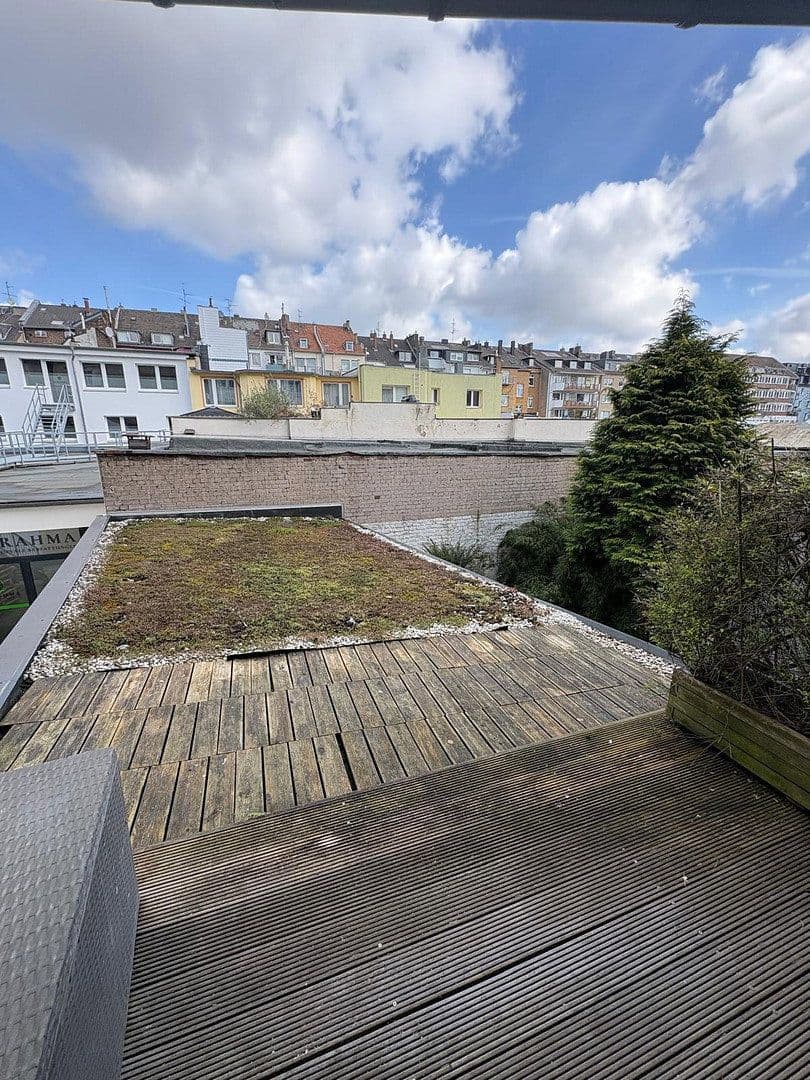 Prenájom bytu 2-izbový 60 m², Linenstraße 42, Düsseldorf, Severné Porýnie - Westfálsko Prenájom bytu 2-izbový 60 m², Linenstraße 42, Düsseldorf, Severné Porýnie - Westfálsko