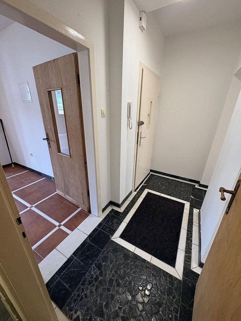 Prenájom bytu 2-izbový 60 m², Linenstraße 42, Düsseldorf, Severné Porýnie - Westfálsko Prenájom bytu 2-izbový 60 m², Linenstraße 42, Düsseldorf, Severné Porýnie - Westfálsko