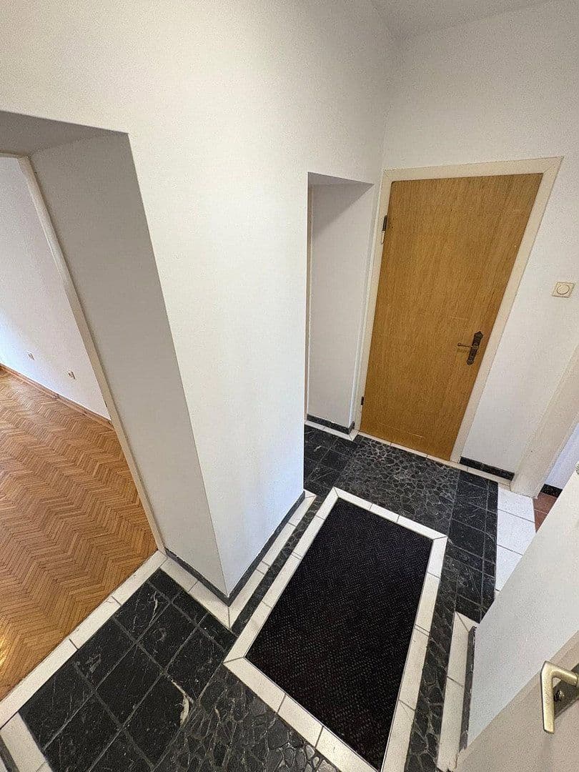 Prenájom bytu 2-izbový 60 m², Linenstraße 42, Düsseldorf, Severné Porýnie - Westfálsko Prenájom bytu 2-izbový 60 m², Linenstraße 42, Düsseldorf, Severné Porýnie - Westfálsko