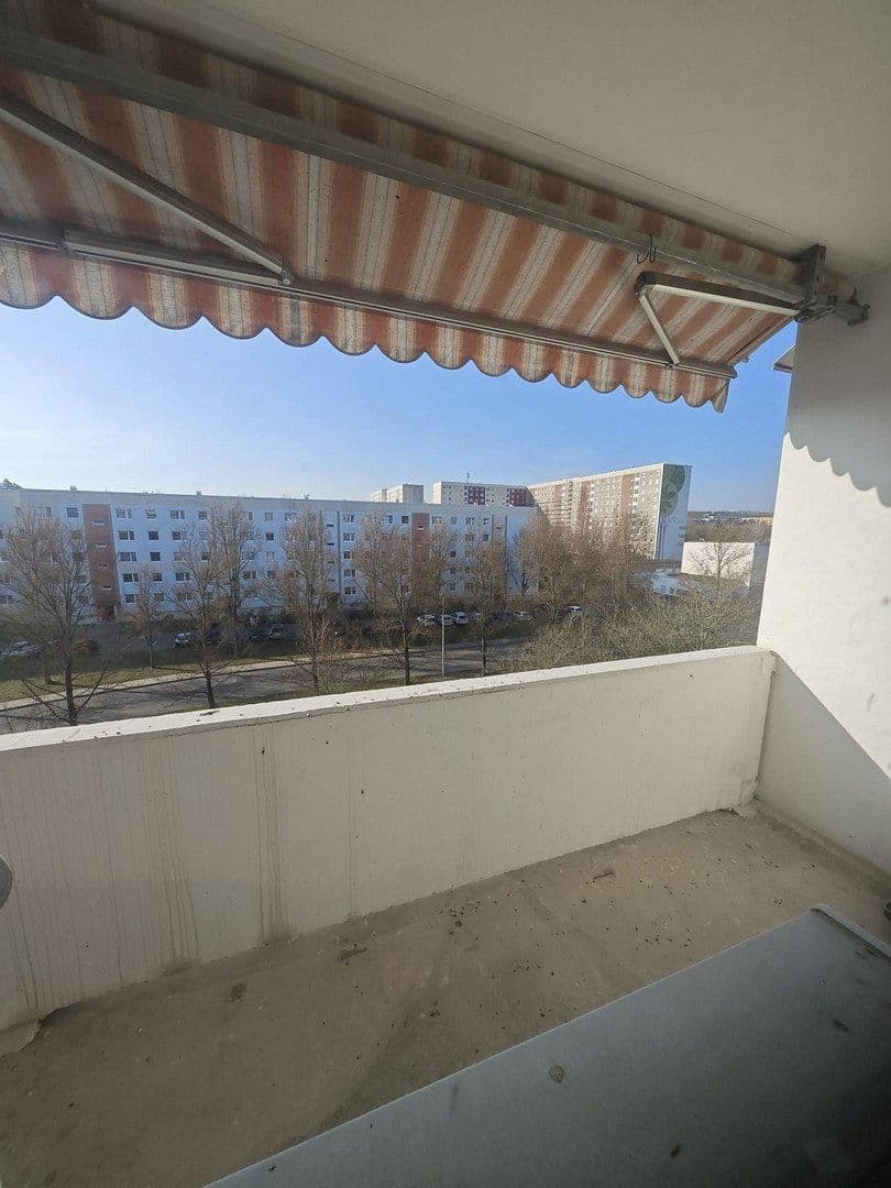 Prenájom bytu 2-izbový 55 m², Karl Matthes Str. 13, Gera, Durínsko Prenájom bytu 2-izbový 55 m², Karl Matthes Str. 13, Gera, Durínsko