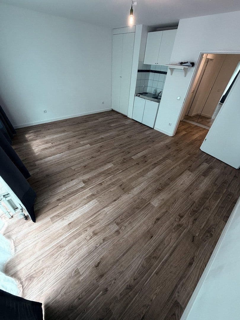Prenájom bytu 1-izbový 34 m², Gladbacher Str. 15, Düsseldorf, Severné Porýnie - Westfálsko Prenájom bytu 1-izbový 34 m², Gladbacher Str. 15, Düsseldorf, Severné Porýnie - Westfálsko