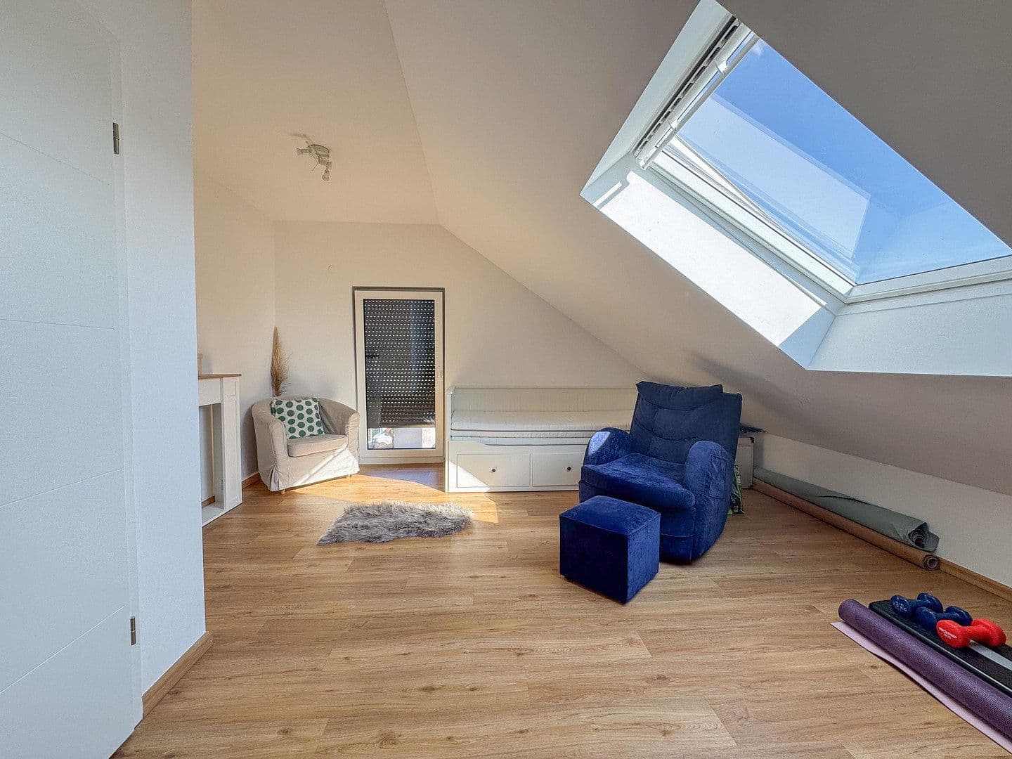 Predaj domu 141 m², pozemek 205 m², Zäher Wille, Mannheim, Bádensko-Wurttembersko Predaj domu 141 m², pozemek 205 m², Zäher Wille, Mannheim, Bádensko-Wurttembersko