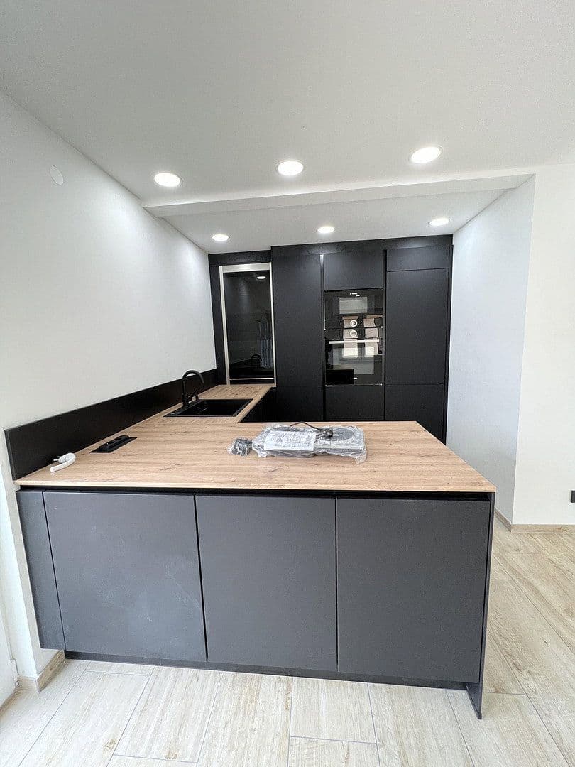 Predaj domu 143 m², pozemek 374 m², Justinus-Kerner.Str.7, Denkendorf, Bádensko-Wurttembersko Predaj domu 143 m², pozemek 374 m², Justinus-Kerner.Str.7, Denkendorf, Bádensko-Wurttembersko