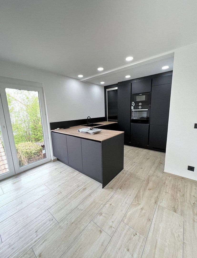 Predaj domu 143 m², pozemek 374 m², Justinus-Kerner.Str.7, Denkendorf, Bádensko-Wurttembersko Predaj domu 143 m², pozemek 374 m², Justinus-Kerner.Str.7, Denkendorf, Bádensko-Wurttembersko