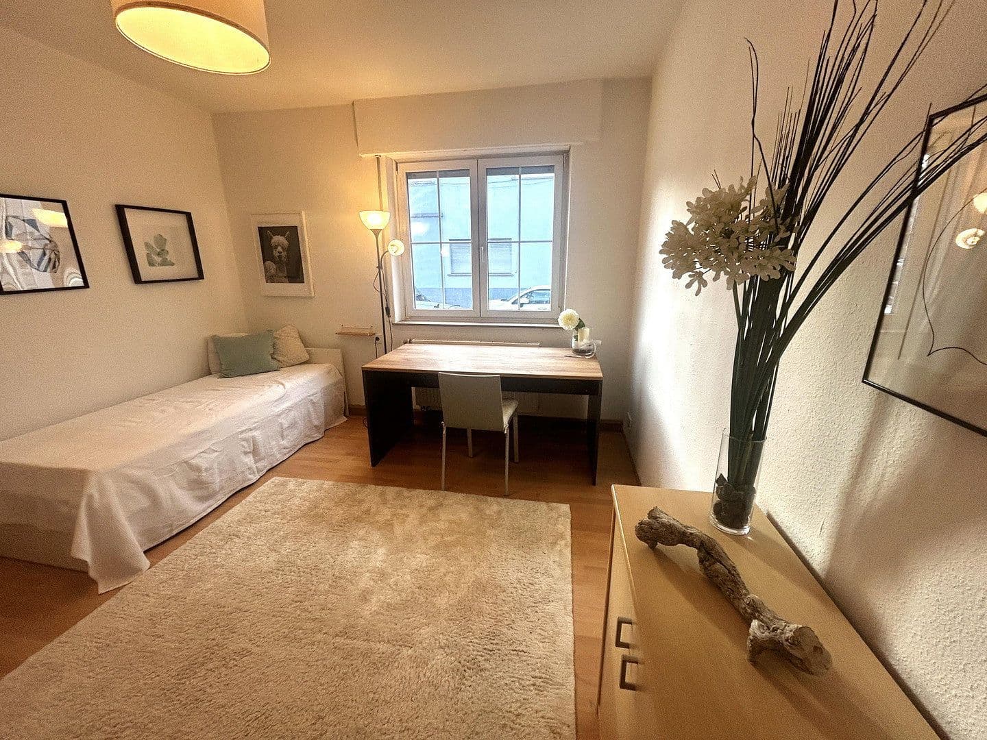 Prenájom bytu 1-izbový 15 m², Stuttgart, Bádensko-Wurttembersko Prenájom bytu 1-izbový 15 m², Stuttgart, Bádensko-Wurttembersko