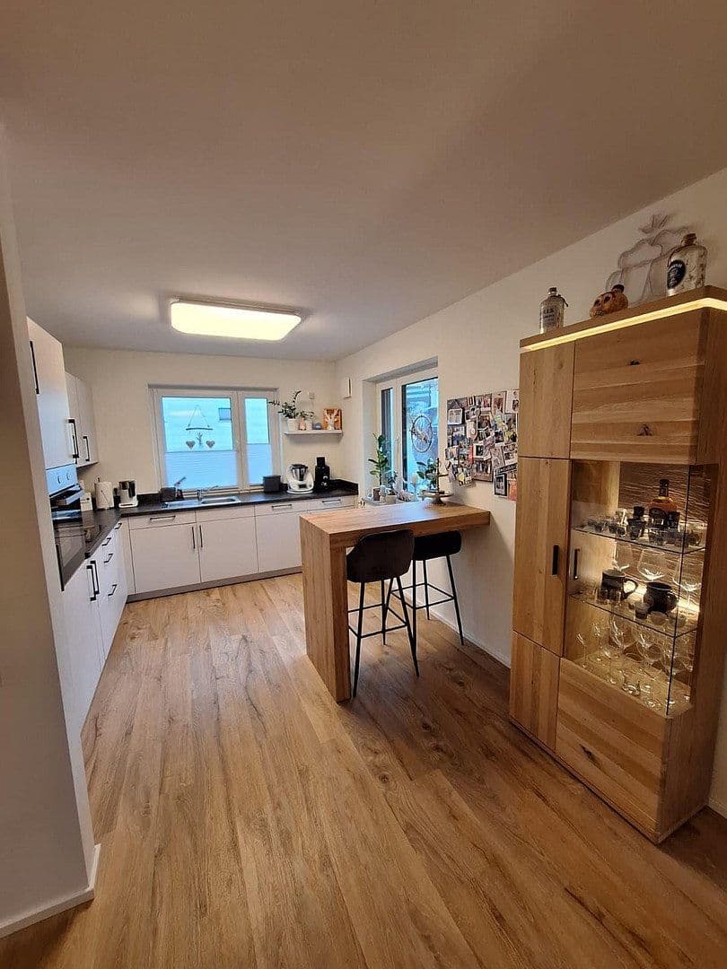 Prenájom bytu 3-izbový 91 m², Hauptstr. 36 56290 Uhler, Uhler, Porýnie-Falcko Prenájom bytu 3-izbový 91 m², Hauptstr. 36 56290 Uhler, Uhler, Porýnie-Falcko