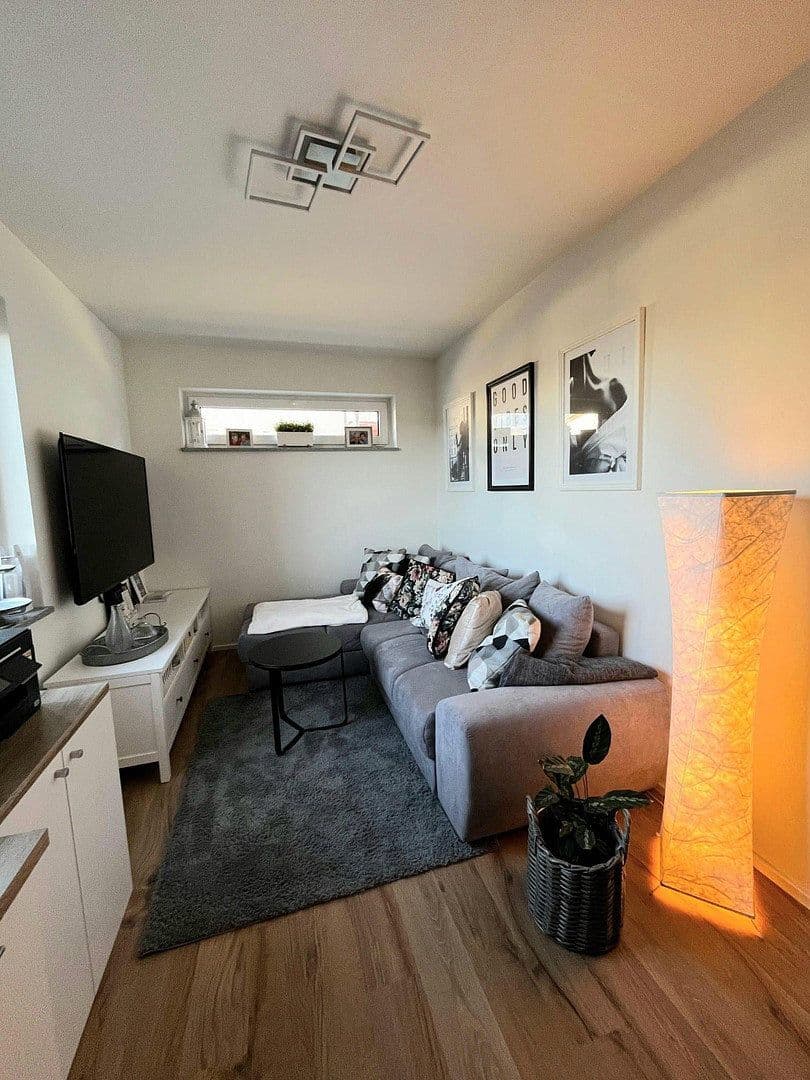 Prenájom bytu 3-izbový 91 m², Hauptstr. 36 56290 Uhler, Uhler, Porýnie-Falcko Prenájom bytu 3-izbový 91 m², Hauptstr. 36 56290 Uhler, Uhler, Porýnie-Falcko