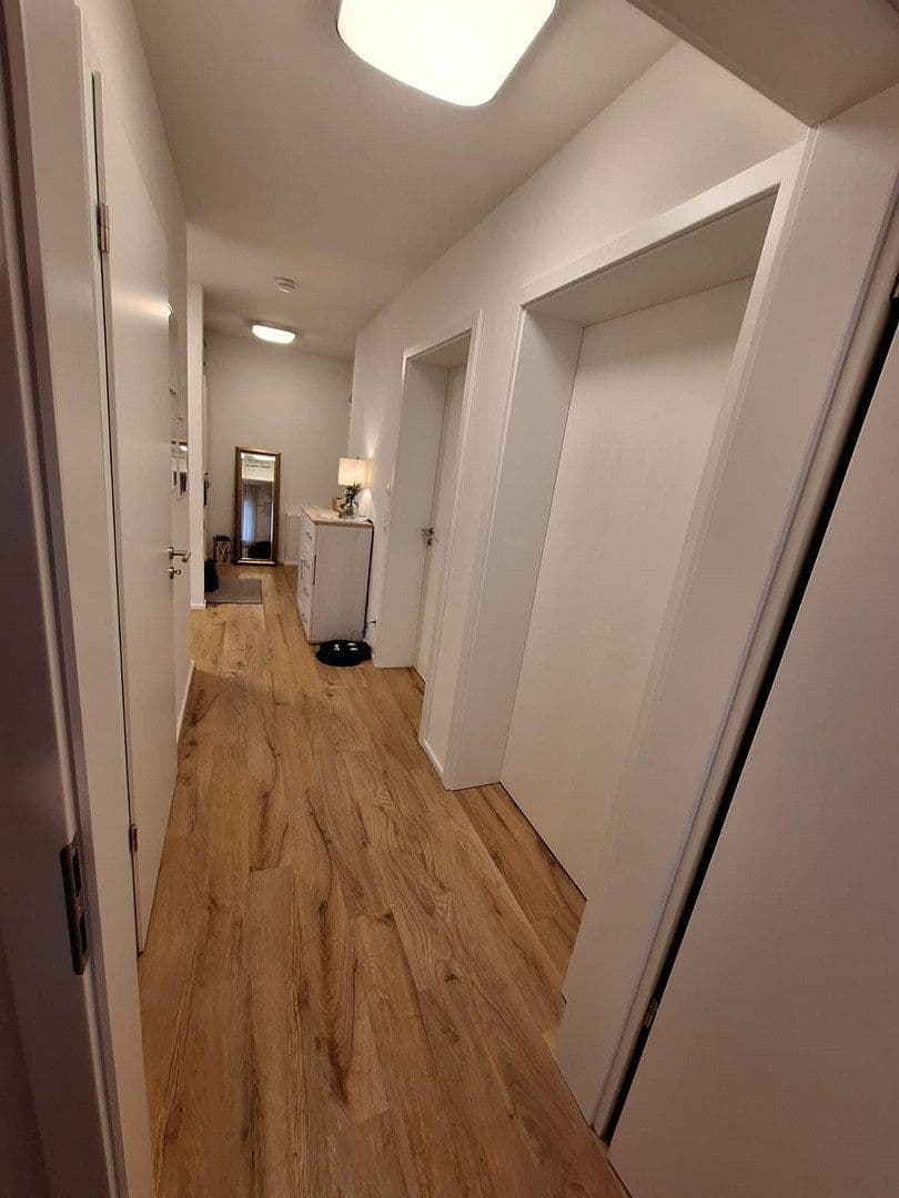 Prenájom bytu 3-izbový 91 m², Hauptstr. 36 56290 Uhler, Uhler, Porýnie-Falcko Prenájom bytu 3-izbový 91 m², Hauptstr. 36 56290 Uhler, Uhler, Porýnie-Falcko