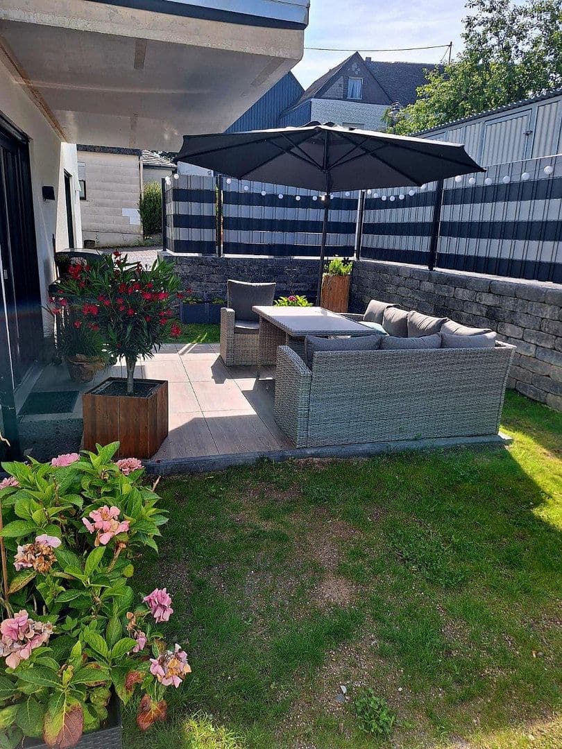 Prenájom bytu 3-izbový 91 m², Hauptstr. 36 56290 Uhler, Uhler, Porýnie-Falcko Prenájom bytu 3-izbový 91 m², Hauptstr. 36 56290 Uhler, Uhler, Porýnie-Falcko