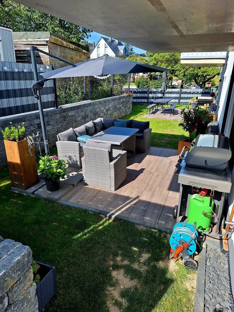 Prenájom bytu 3-izbový 91 m², Hauptstr. 36 56290 Uhler, Uhler, Porýnie-Falcko Prenájom bytu 3-izbový 91 m², Hauptstr. 36 56290 Uhler, Uhler, Porýnie-Falcko