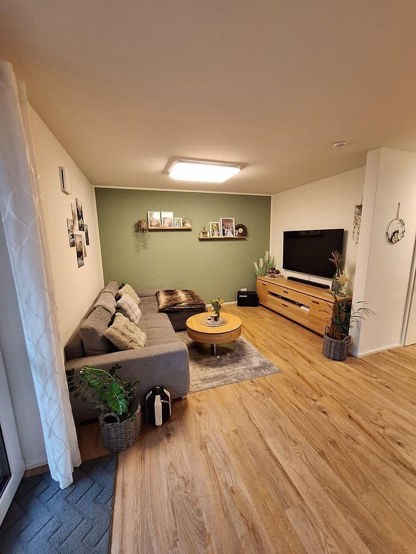 Prenájom bytu 3-izbový 91 m², Hauptstr. 36 56290 Uhler, Uhler, Porýnie-Falcko Prenájom bytu 3-izbový 91 m², Hauptstr. 36 56290 Uhler, Uhler, Porýnie-Falcko