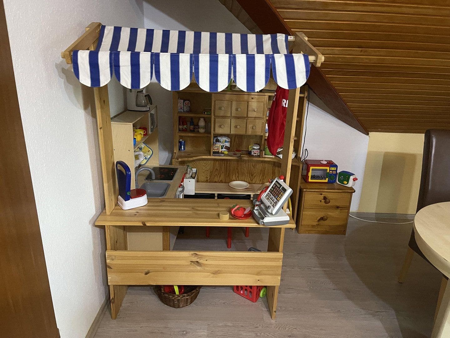 Predaj domu 250 m², pozemek 654 m², Norden, Dolné Sasko Predaj domu 250 m², pozemek 654 m², Norden, Dolné Sasko