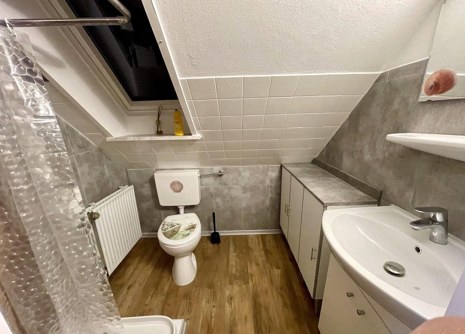 Predaj domu 250 m², pozemek 654 m², Norden, Dolné Sasko Predaj domu 250 m², pozemek 654 m², Norden, Dolné Sasko