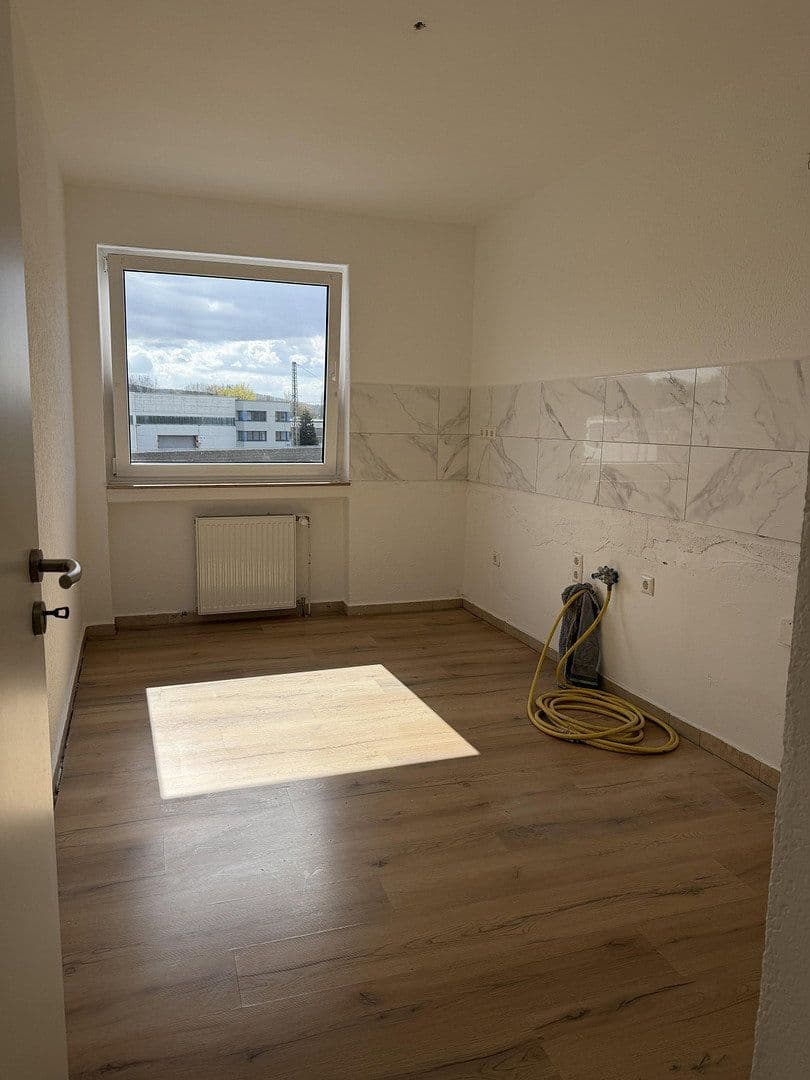 Prenájom bytu 4-izbový 92 m², Schräpperweg 15, Schwerte, Severné Porýnie - Westfálsko Prenájom bytu 4-izbový 92 m², Schräpperweg 15, Schwerte, Severné Porýnie - Westfálsko