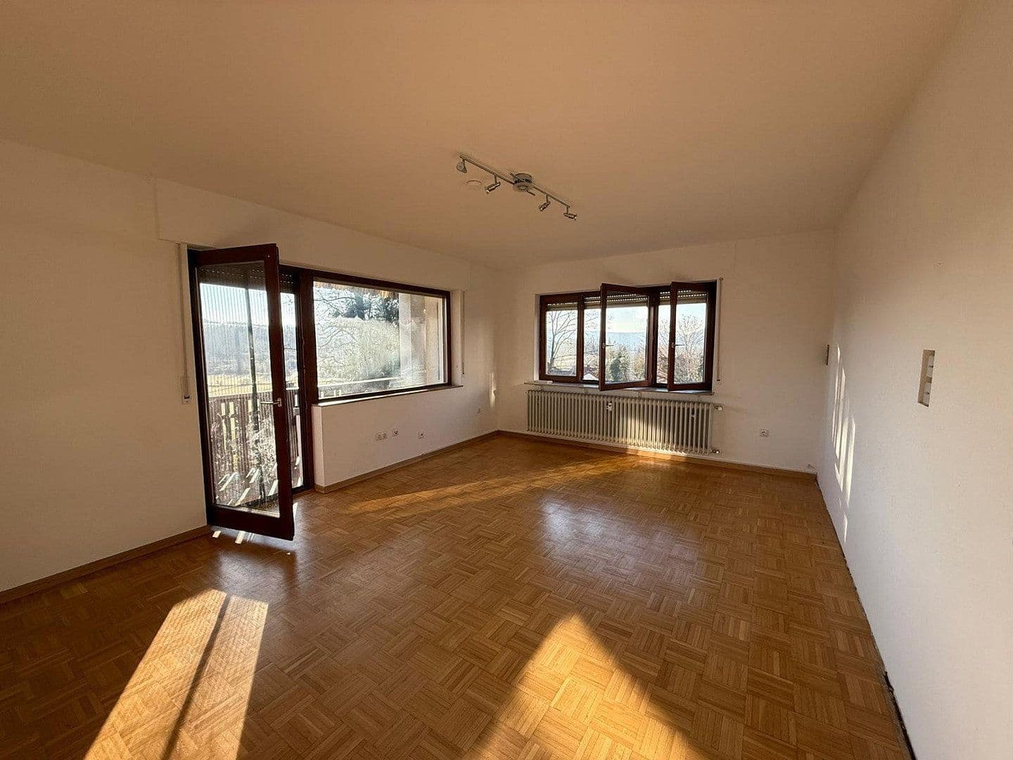 Prenájom bytu 3-izbový 82 m², Zum Traroth 12a, Bad Soden-Salmünster, Hesensko Prenájom bytu 3-izbový 82 m², Zum Traroth 12a, Bad Soden-Salmünster, Hesensko