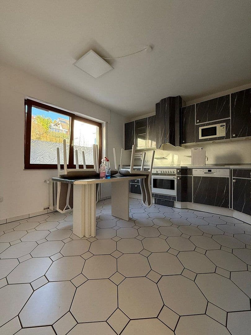 Prenájom bytu 3-izbový 82 m², Zum Traroth 12a, Bad Soden-Salmünster, Hesensko Prenájom bytu 3-izbový 82 m², Zum Traroth 12a, Bad Soden-Salmünster, Hesensko