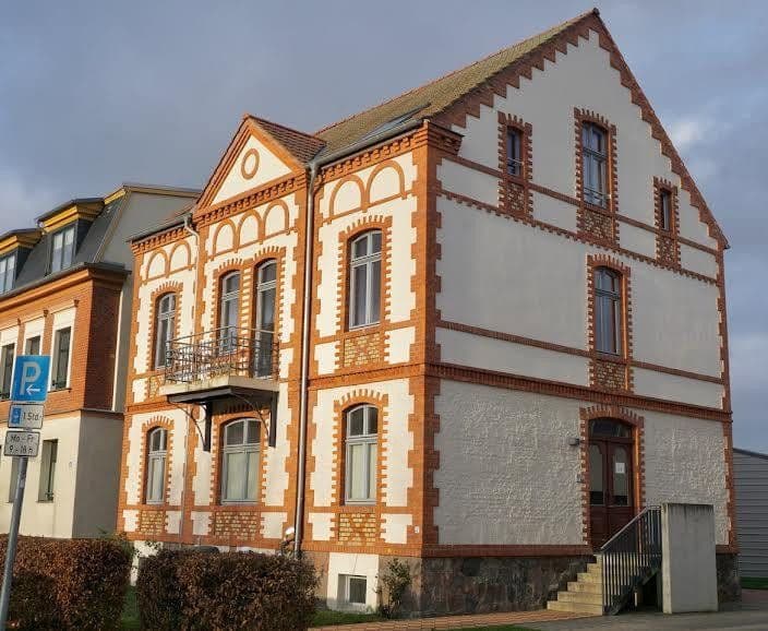 Predaj domu 197 m², pozemek 293 m², Rostocker Straße 30, Neubrandenburg, Meklenbursko-Predpomoransko Predaj domu 197 m², pozemek 293 m², Rostocker Straße 30, Neubrandenburg, Meklenbursko-Predpomoransko